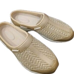 EASY SPIRIT Traveltime Womens Size: 8 WIDE Mule Clog Slip On Gold Rafia NWT